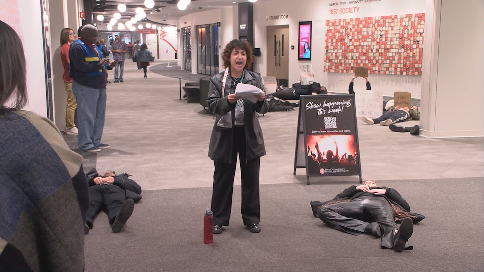 Farah Bassyouni reads out the names of children who died in Palestine during the war.