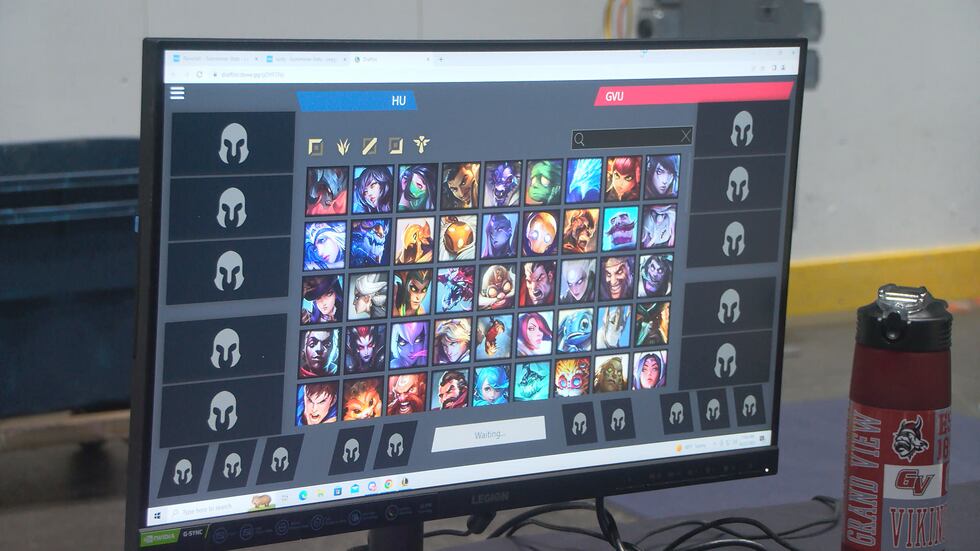 An example of the LoL drafting page